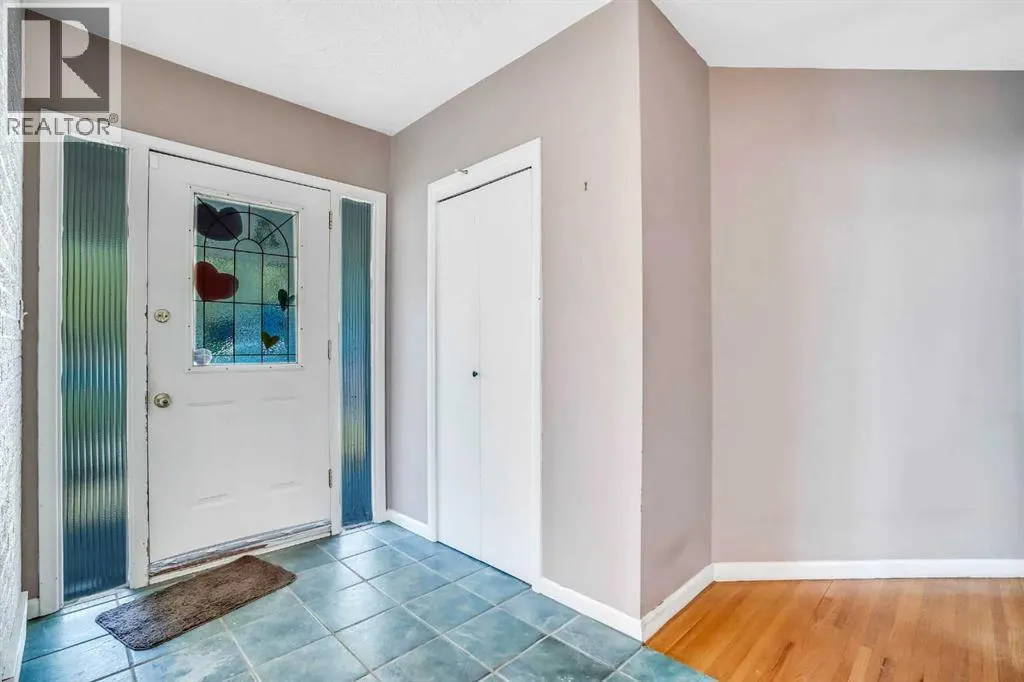 185 Cornwallis Drive NW