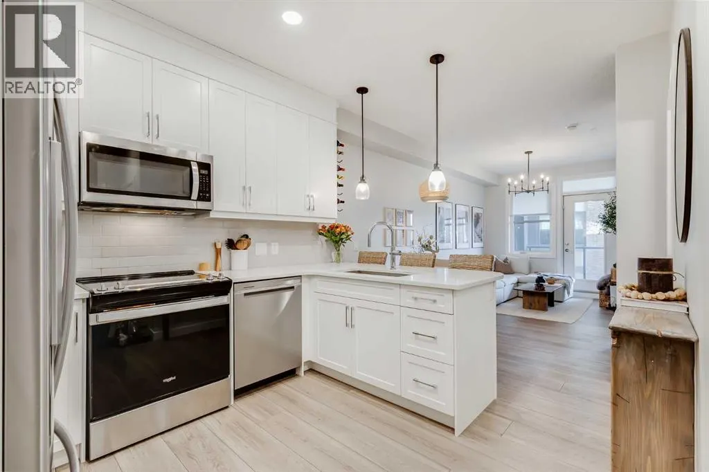 3204, 80 Greenbriar Place NW