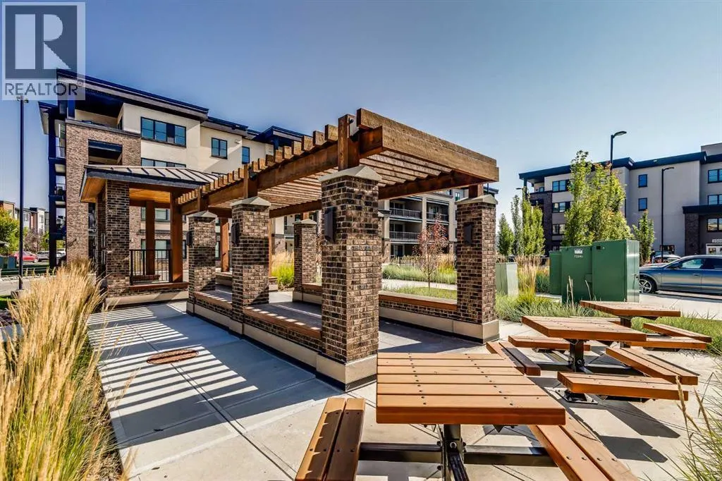 3204, 80 Greenbriar Place NW