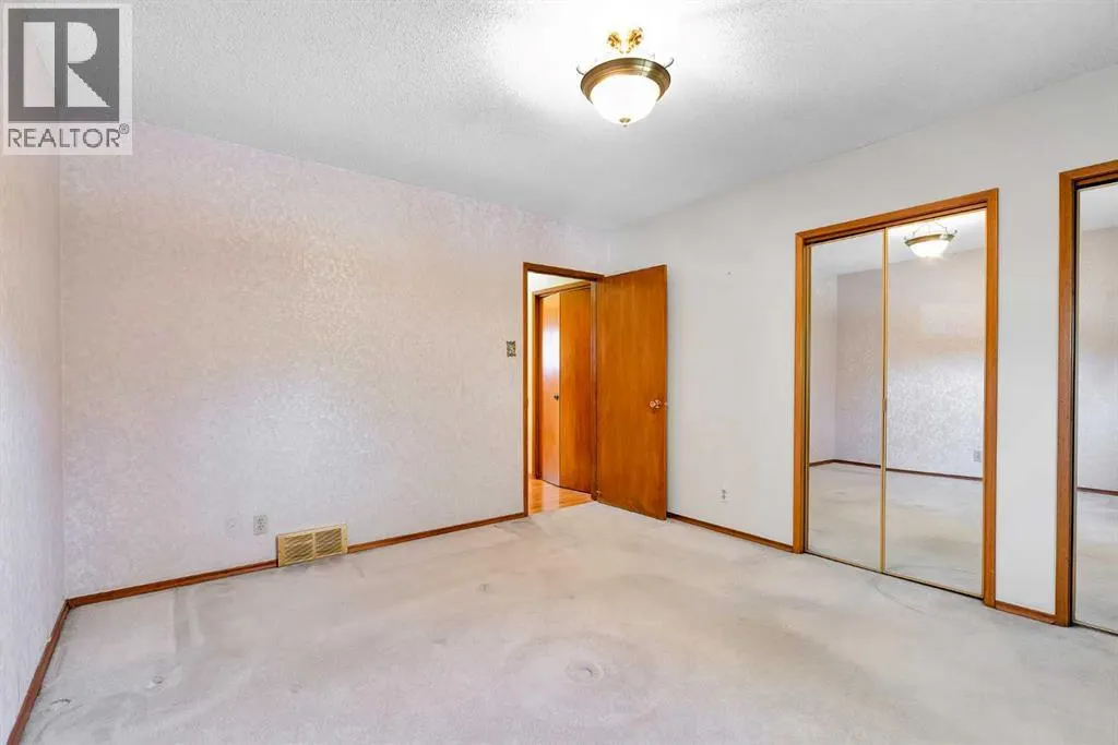 1012 Mackid Road NE