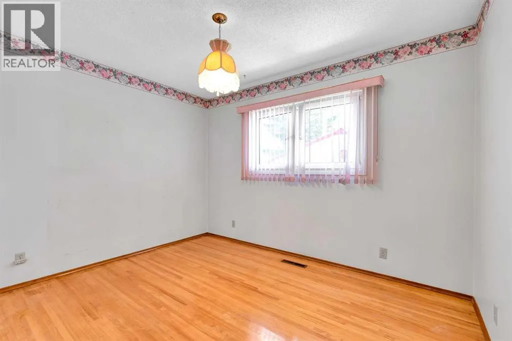 1012 Mackid Road NE