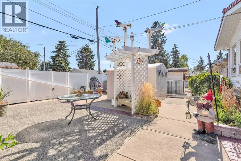 1012 Mackid Road NE