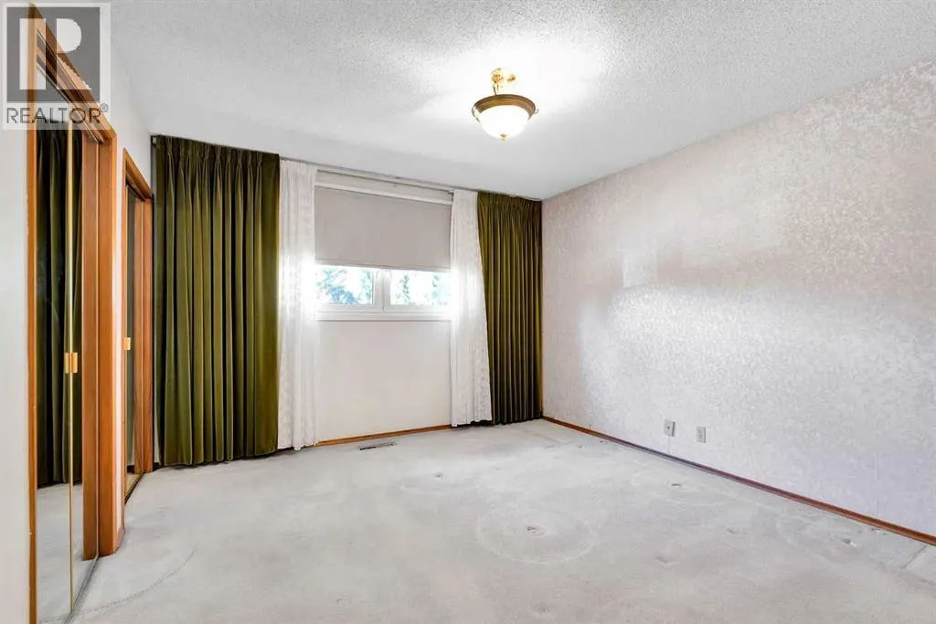 1012 Mackid Road NE