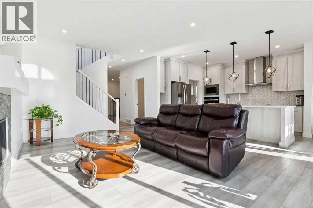51 Midgrove Drive SW