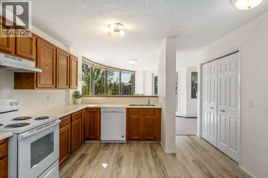 221, 20 Coachway Road SW