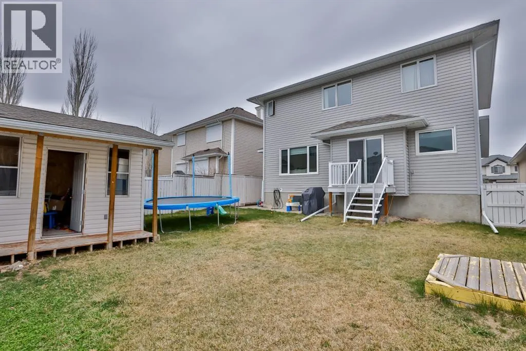 383 Fairmont Boulevard S