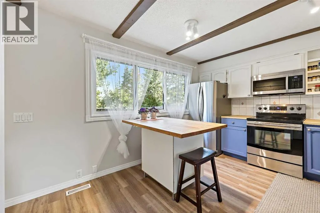 95, 2300 Oakmoor Drive SW