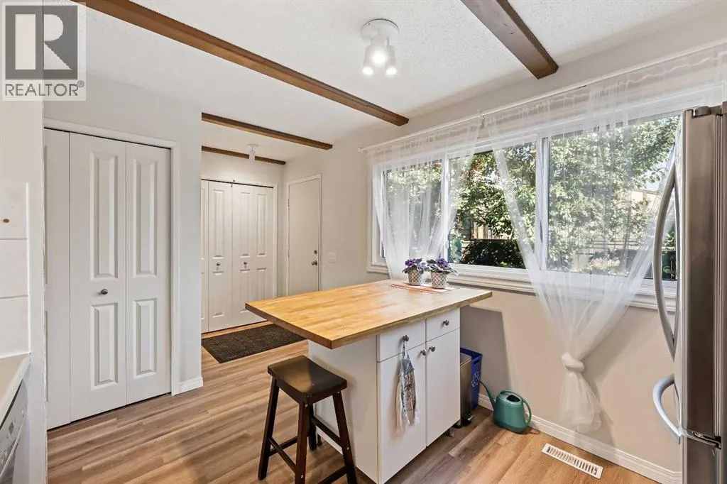 95, 2300 Oakmoor Drive SW