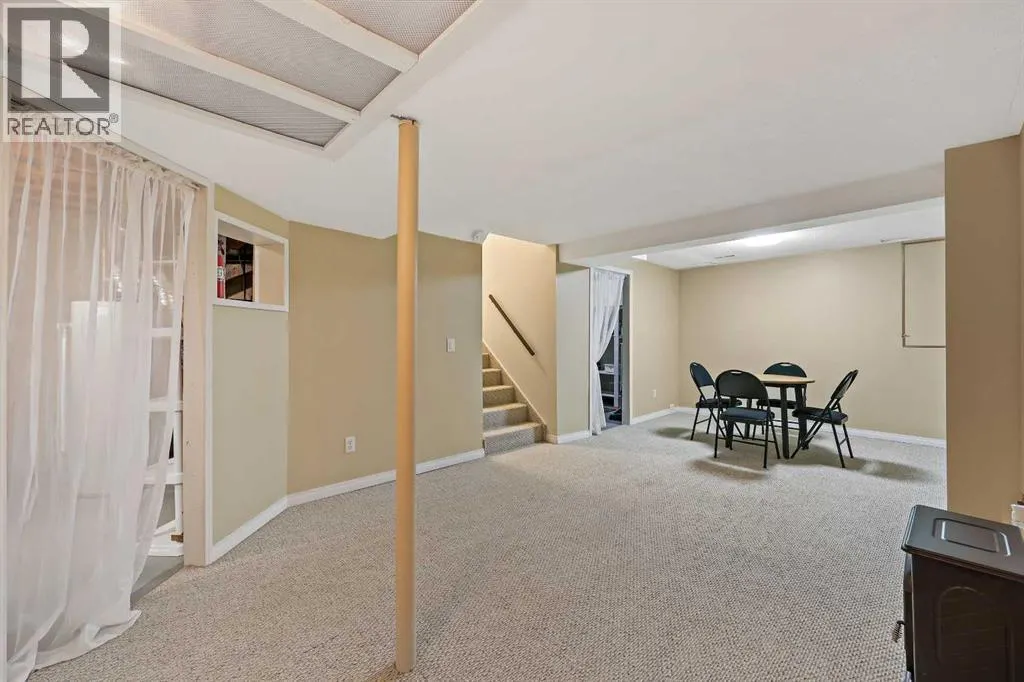95, 2300 Oakmoor Drive SW