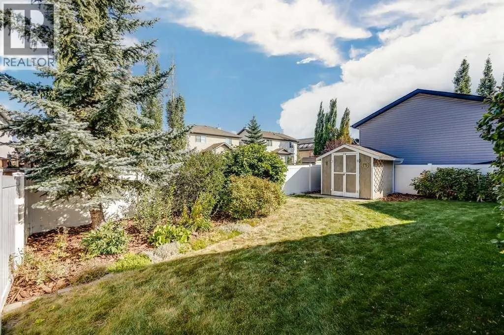 201 Thornleigh Close SE