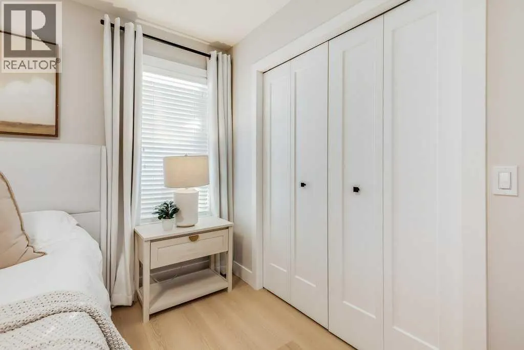 201 Thornleigh Close SE