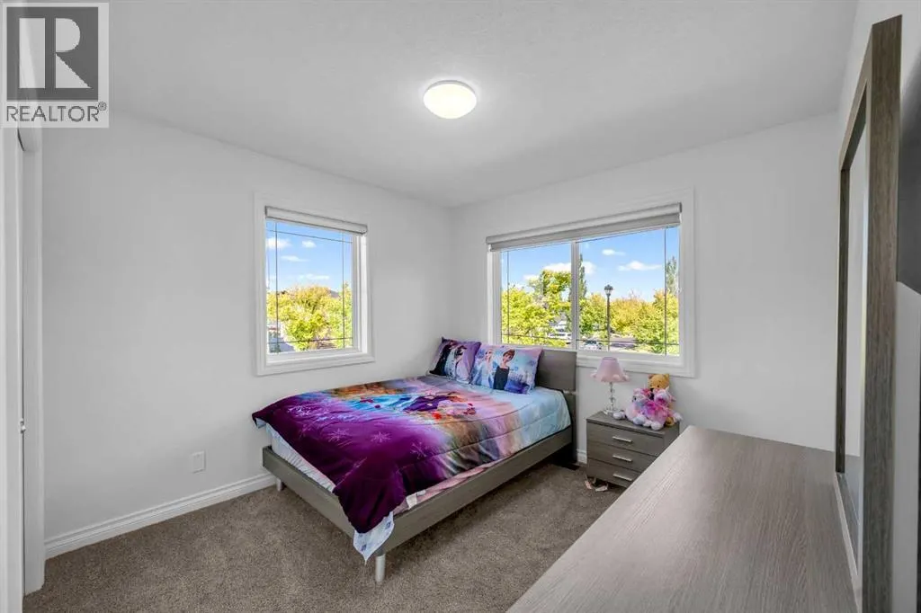 80 Canoe Square SW