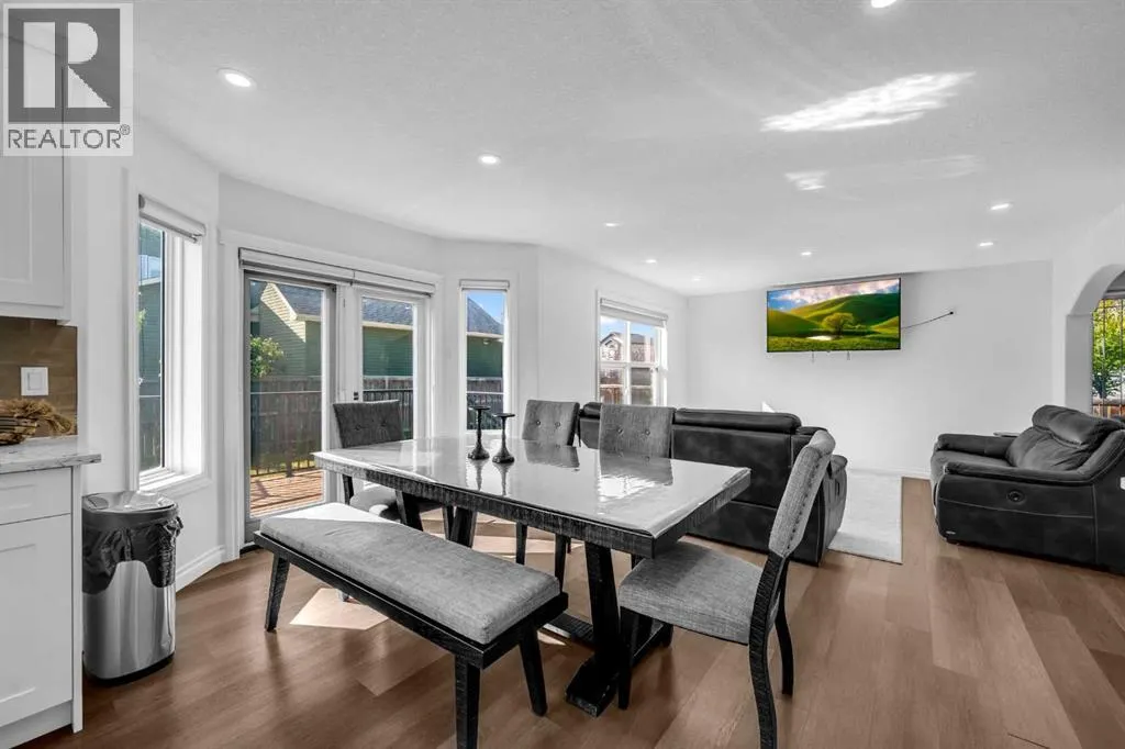 80 Canoe Square SW