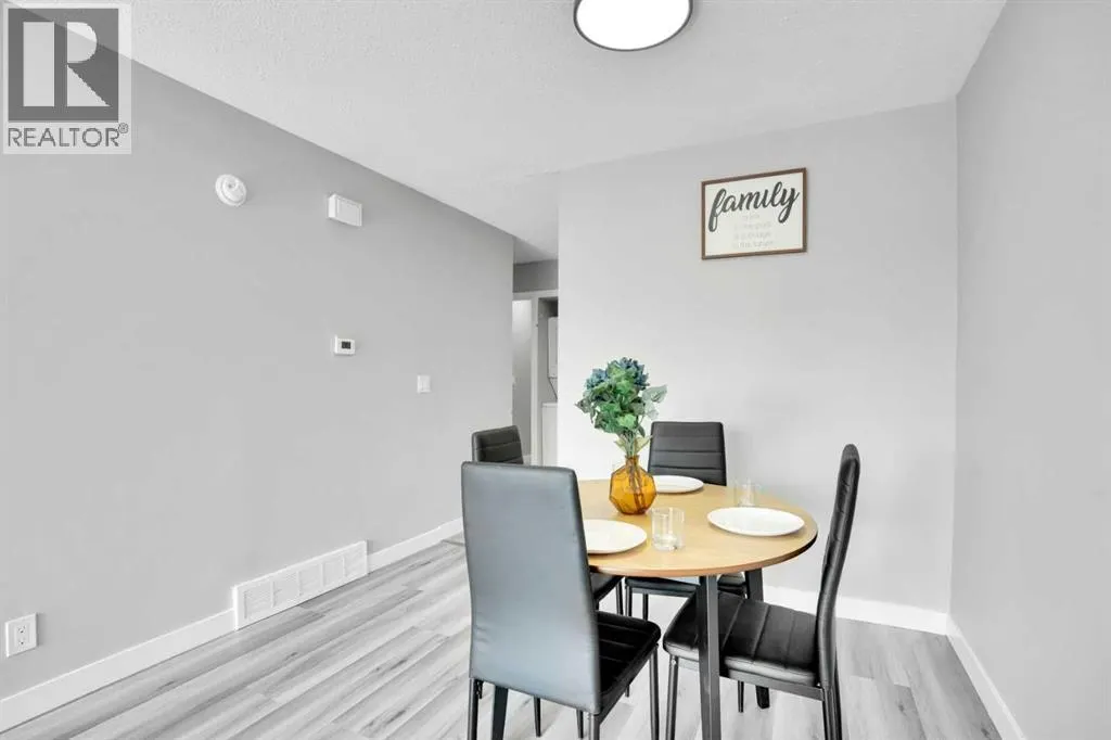 216 Templevale Road NE