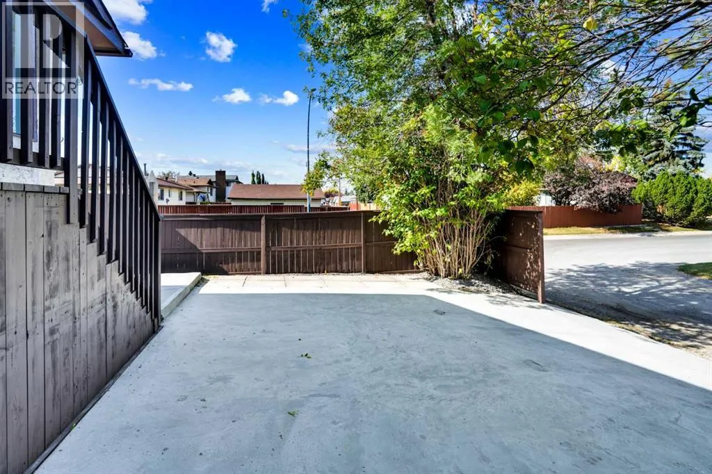 216 Templevale Road NE