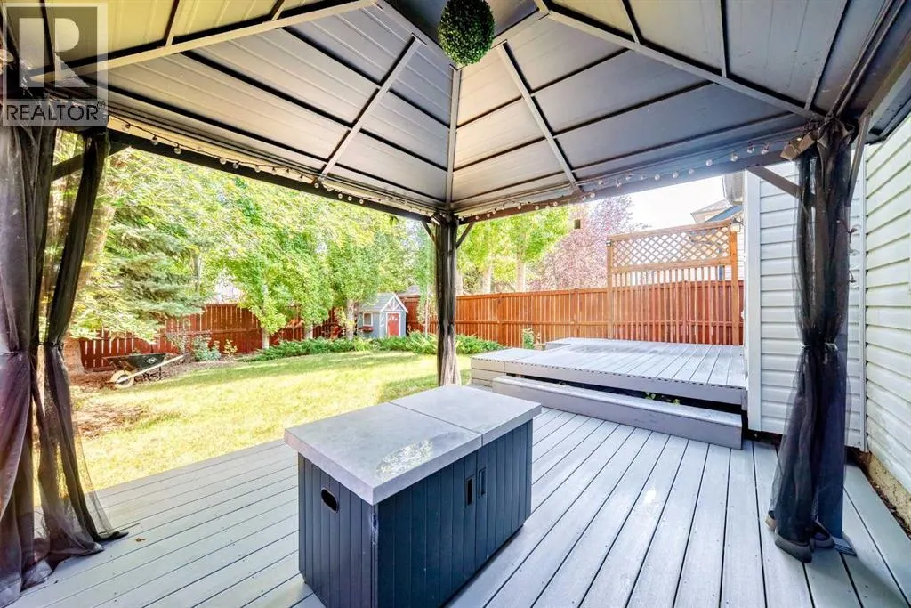 176 Cranwell Crescent SE
