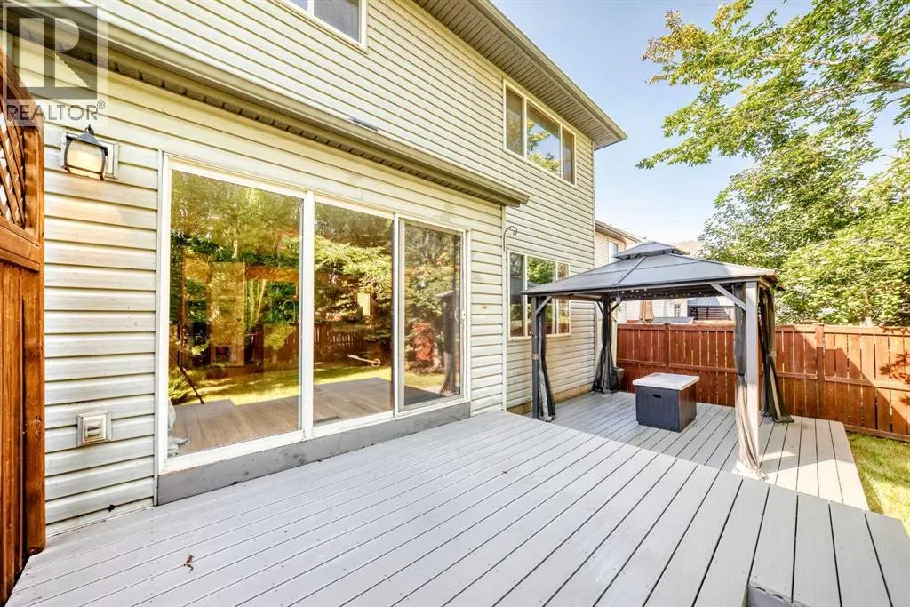176 Cranwell Crescent SE