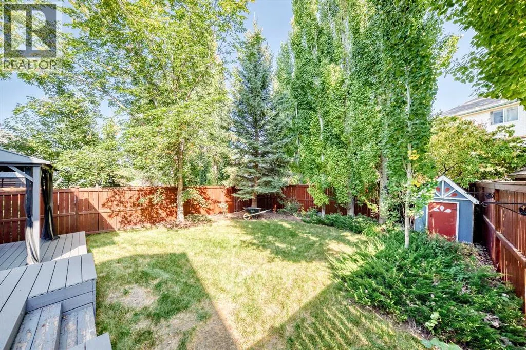 176 Cranwell Crescent SE
