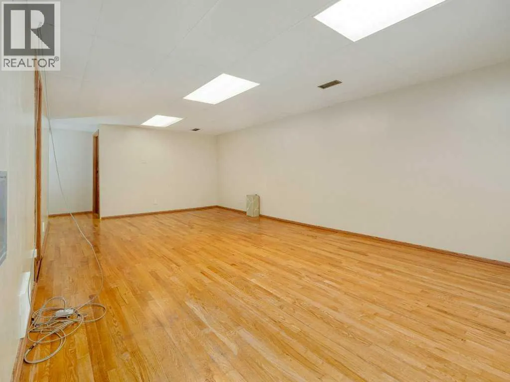 43 Ryerson Road W