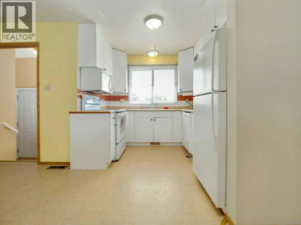 43 Ryerson Road W