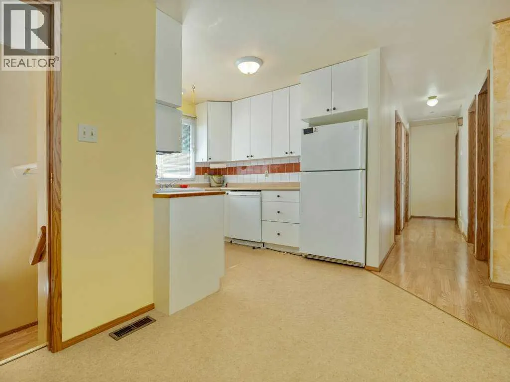 43 Ryerson Road W