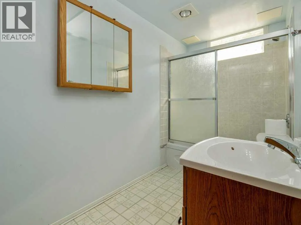 43 Ryerson Road W