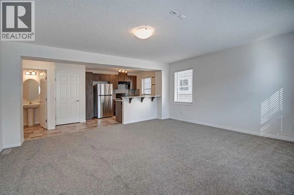 221 Hillcrest Gardens SW