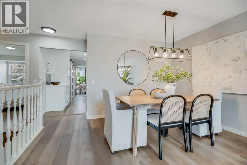 92 Woodford Drive SW
