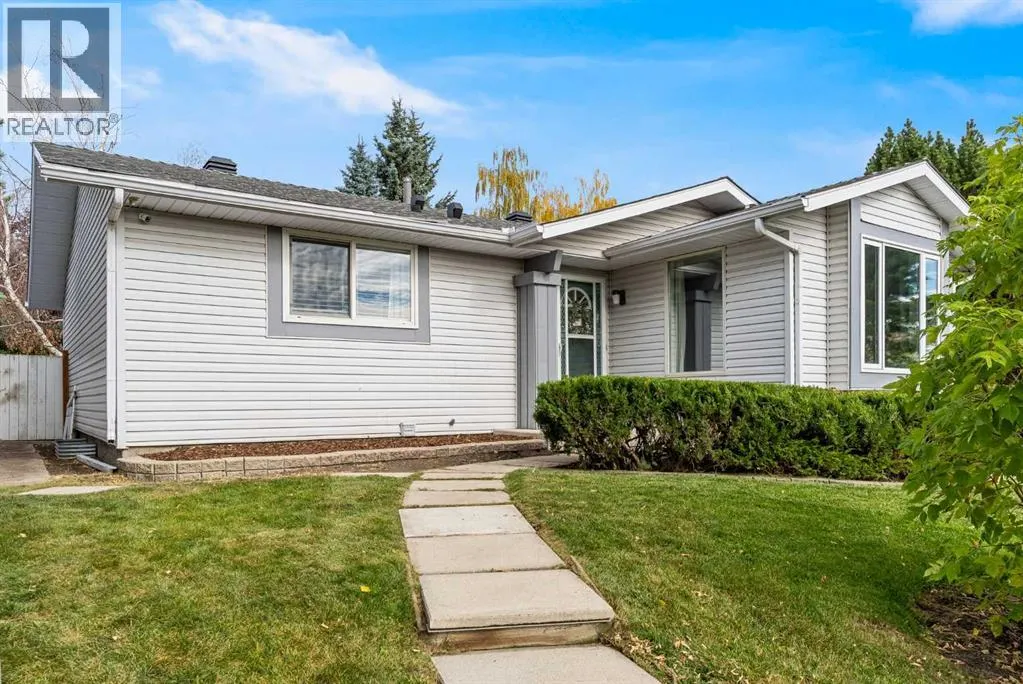 92 Woodford Drive SW