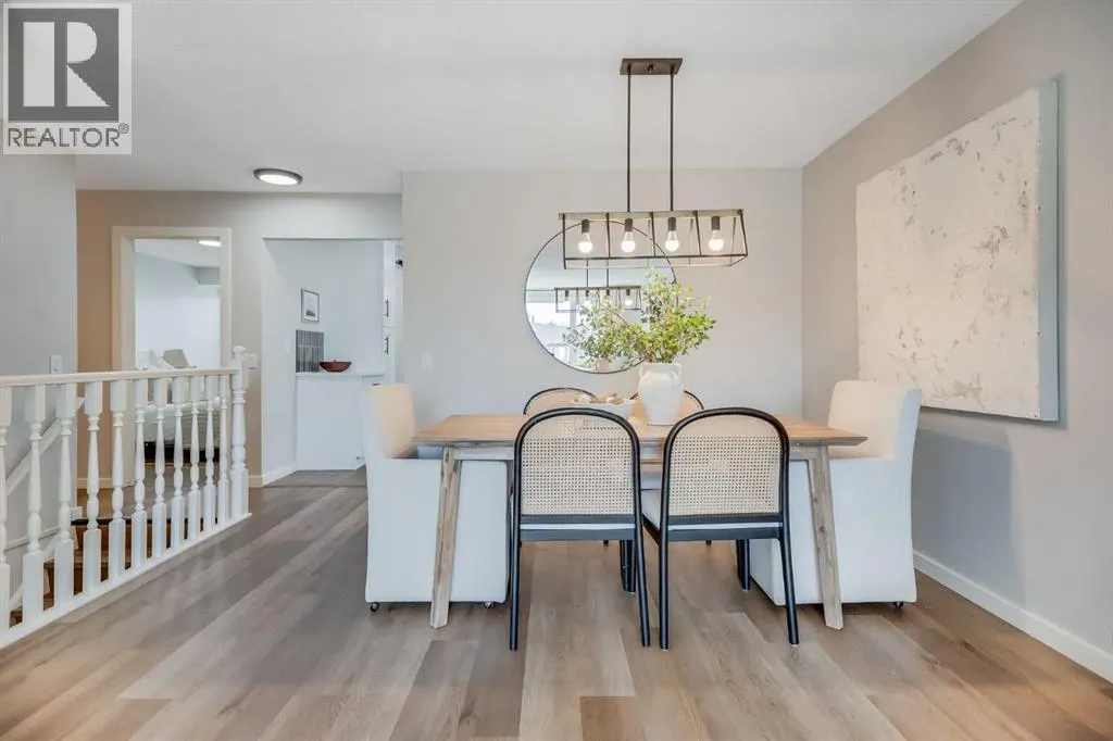 92 Woodford Drive SW