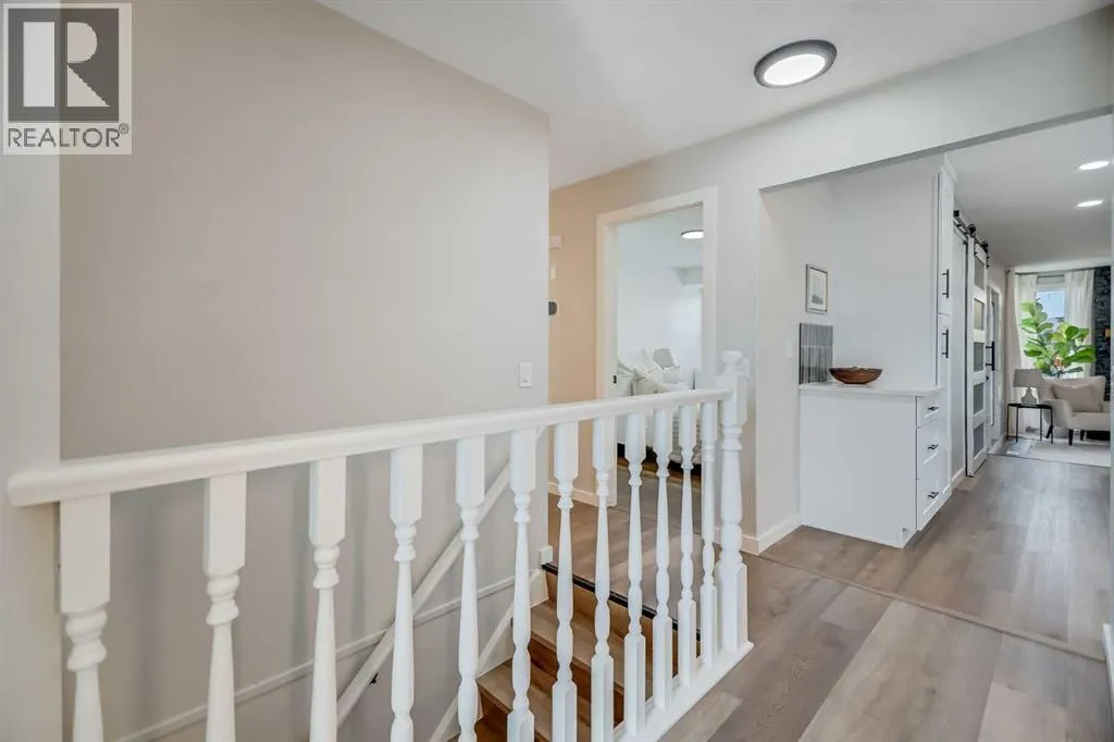 92 Woodford Drive SW