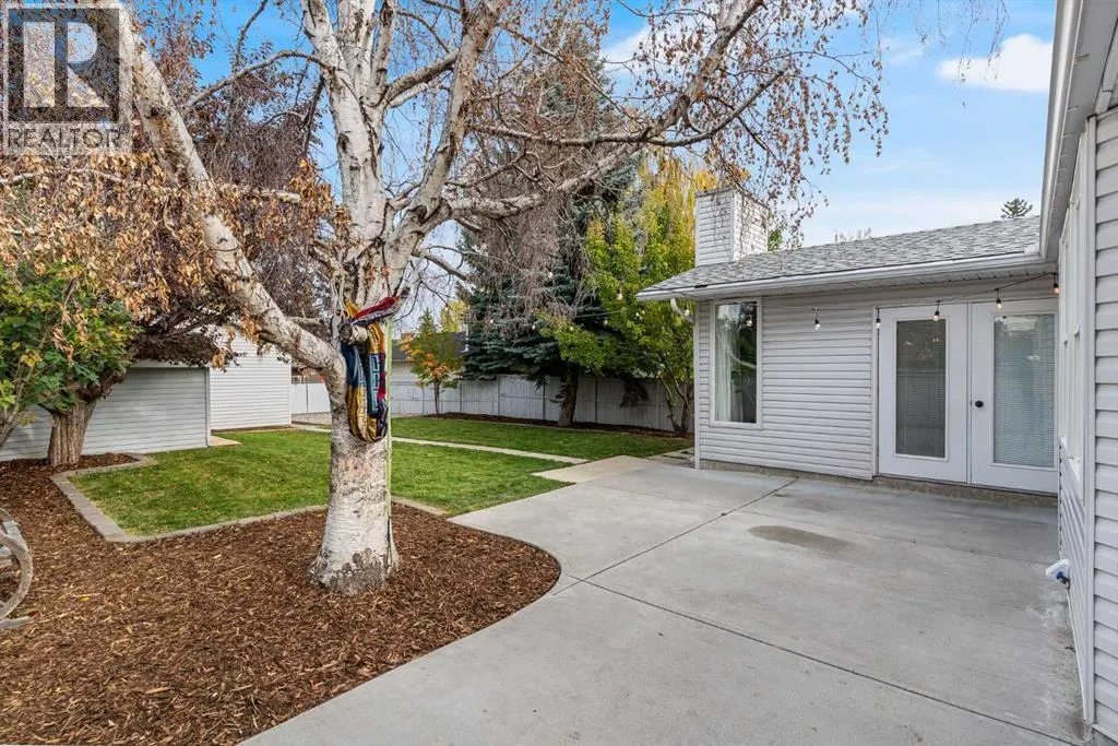 92 Woodford Drive SW