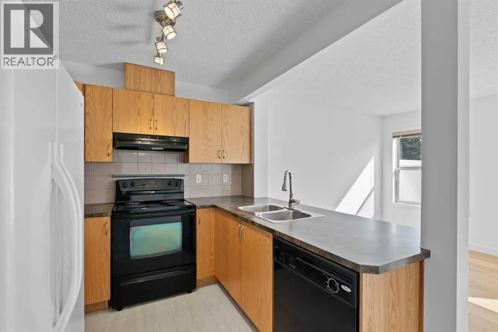 85 Panatella Villas NW