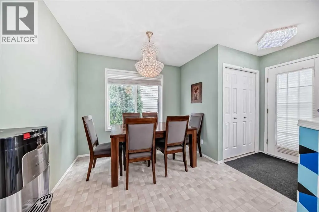 28 Country Hills Manor NW