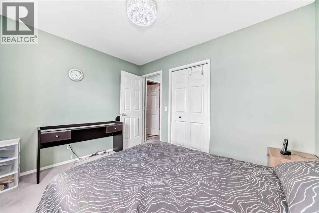 28 Country Hills Manor NW