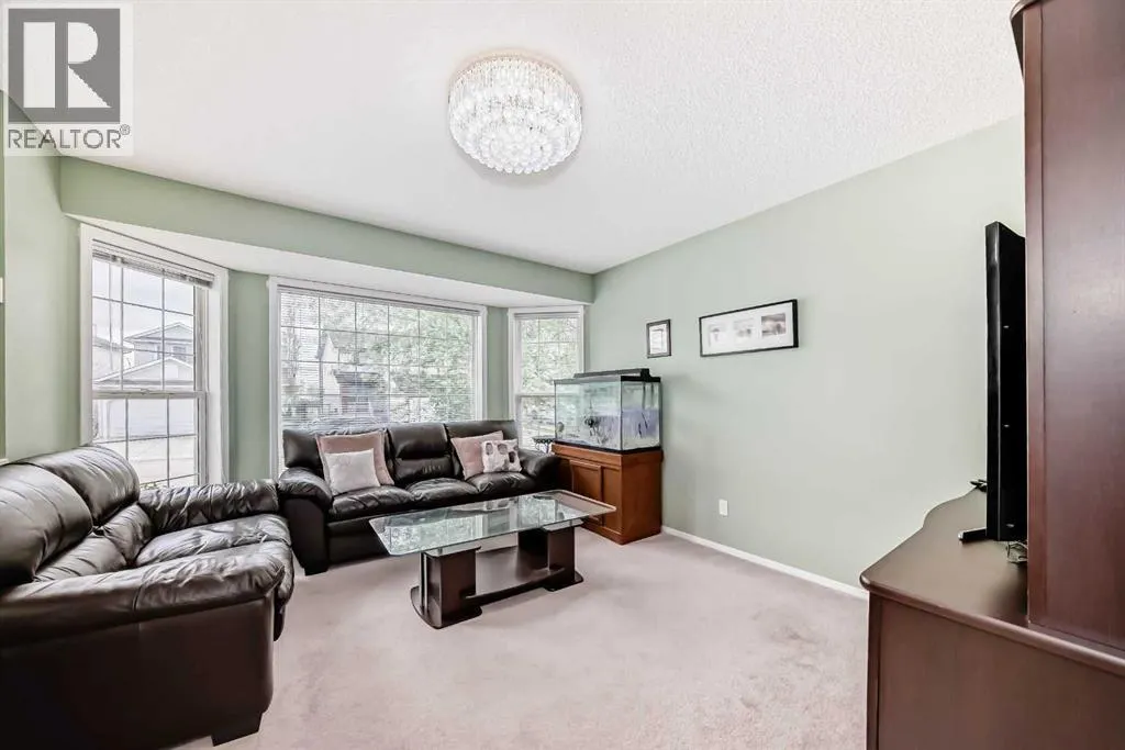 28 Country Hills Manor NW
