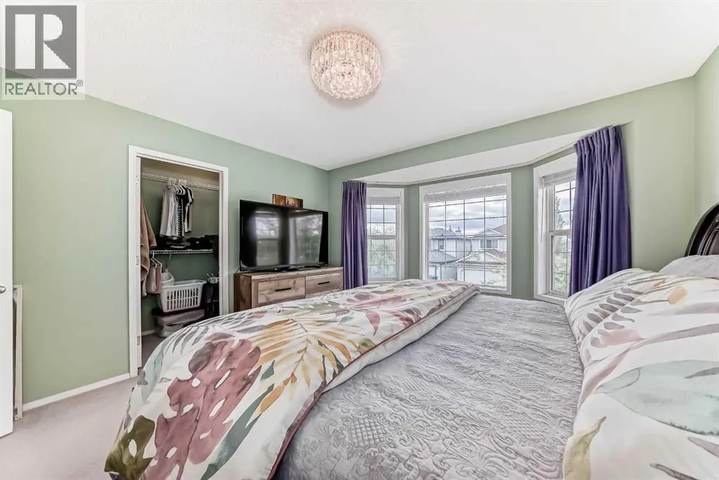 28 Country Hills Manor NW