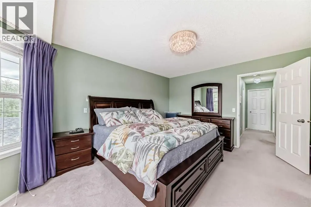 28 Country Hills Manor NW