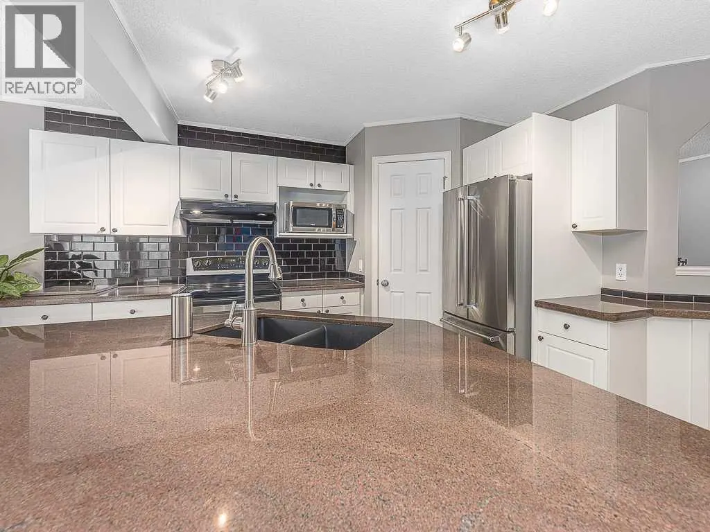 323 Bridlewood Circle SW