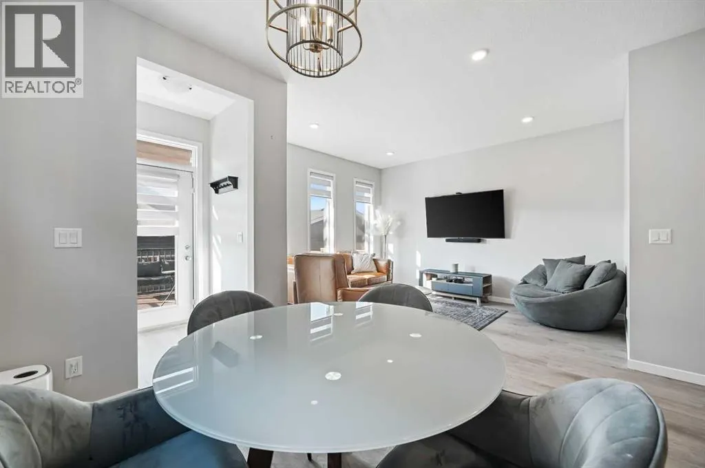 856 West Lakeview Drive