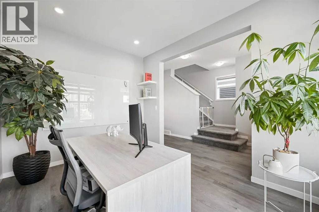 856 West Lakeview Drive