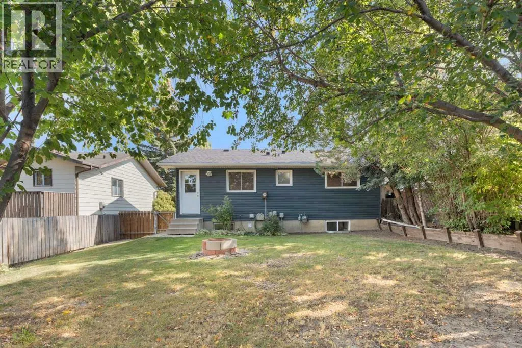 39 Bearberry Crescent NW