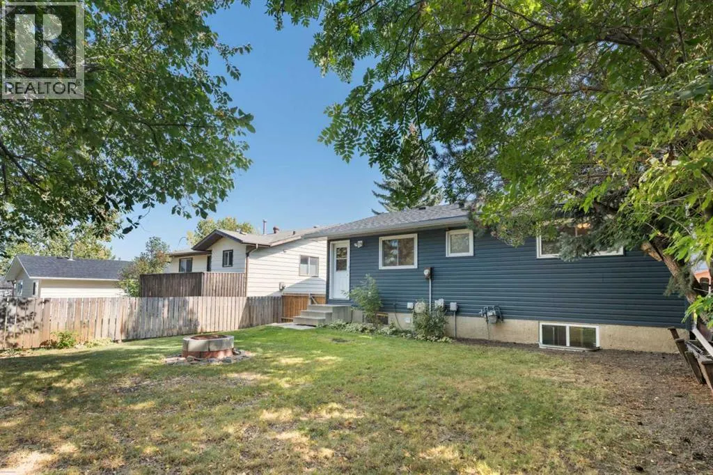 39 Bearberry Crescent NW
