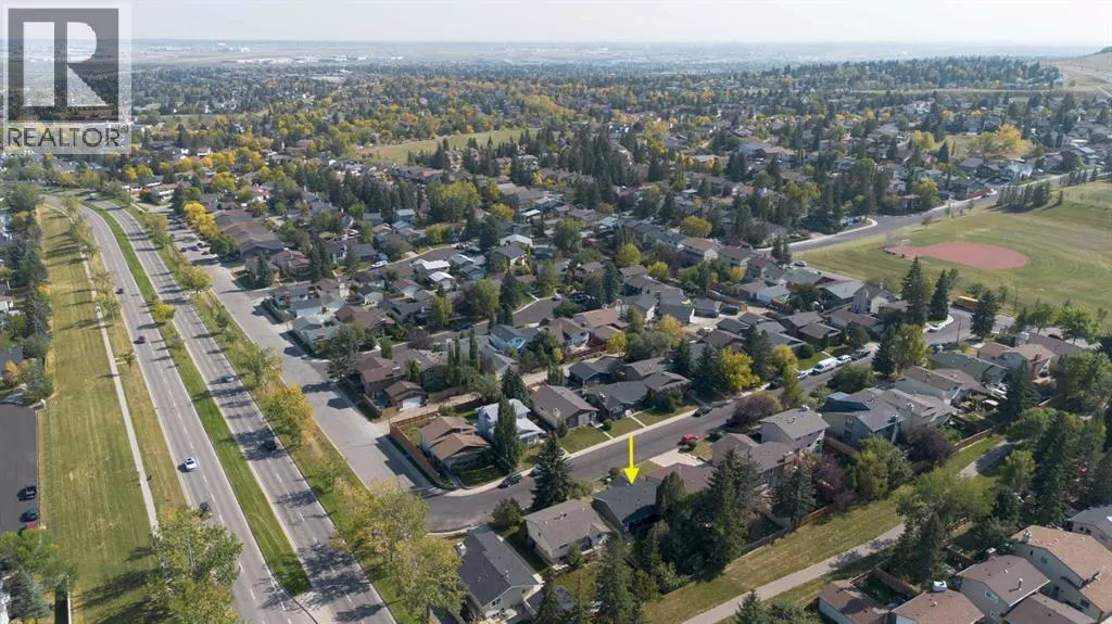 39 Bearberry Crescent NW