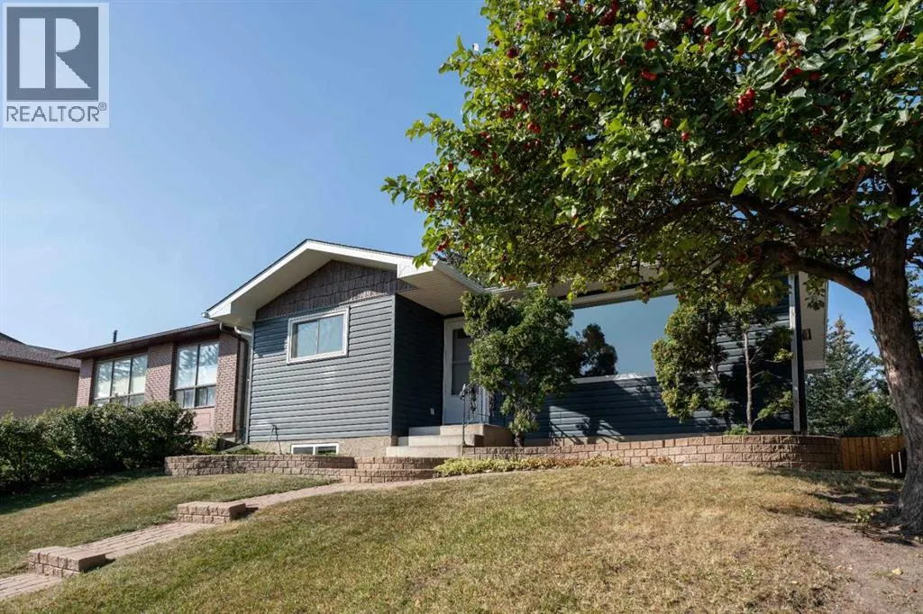 39 Bearberry Crescent NW