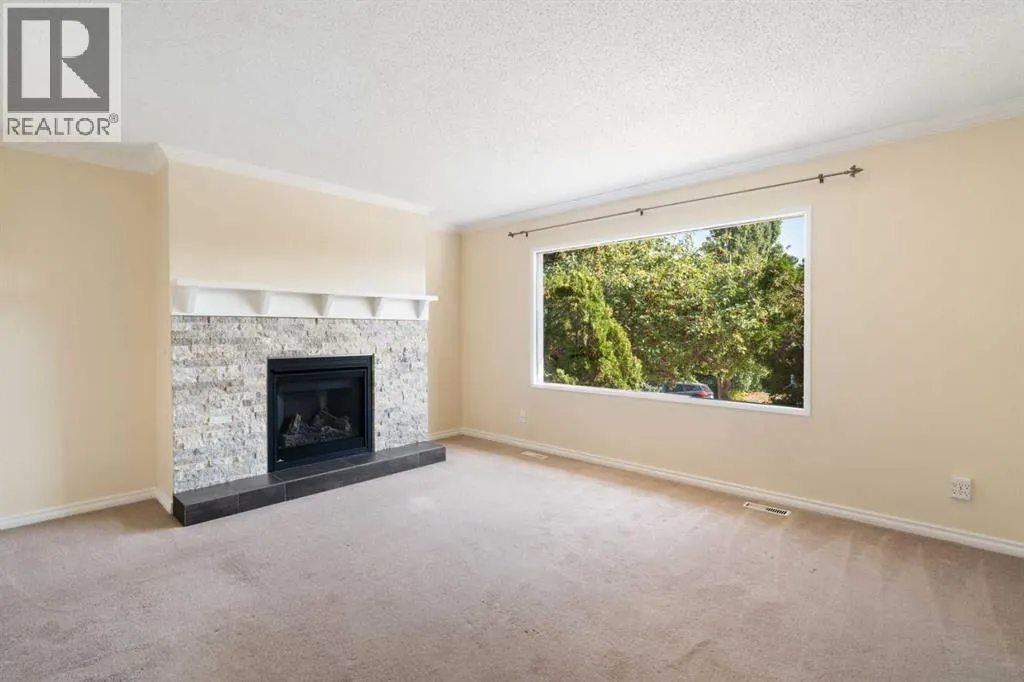 39 Bearberry Crescent NW