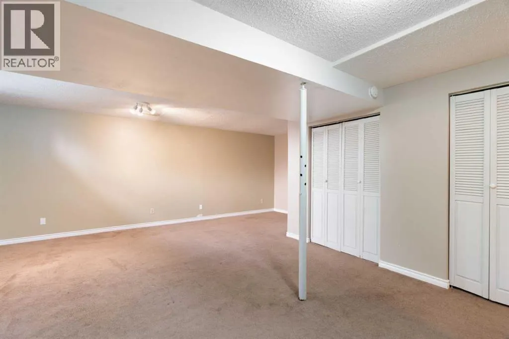 39 Bearberry Crescent NW