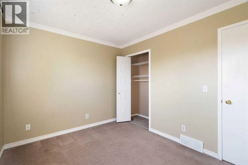 39 Bearberry Crescent NW