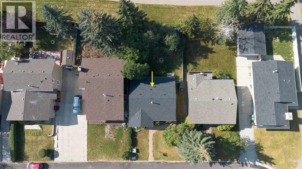 39 Bearberry Crescent NW
