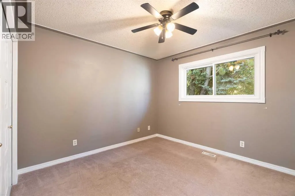 39 Bearberry Crescent NW